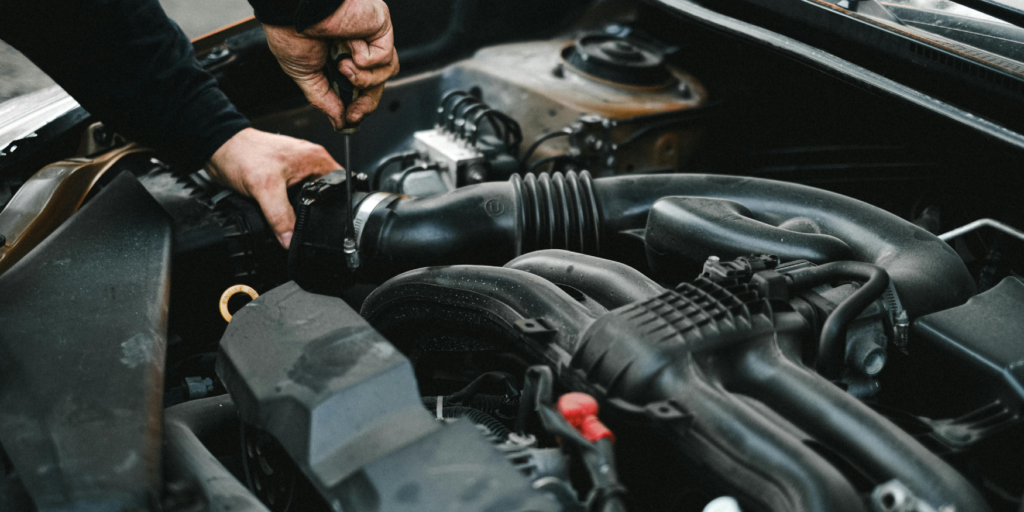 Dealership-or-mechanic-How-to-pick-the-best-service-option-for-your-car