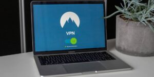 Choosing the Best VPN for Online Security and Privacy